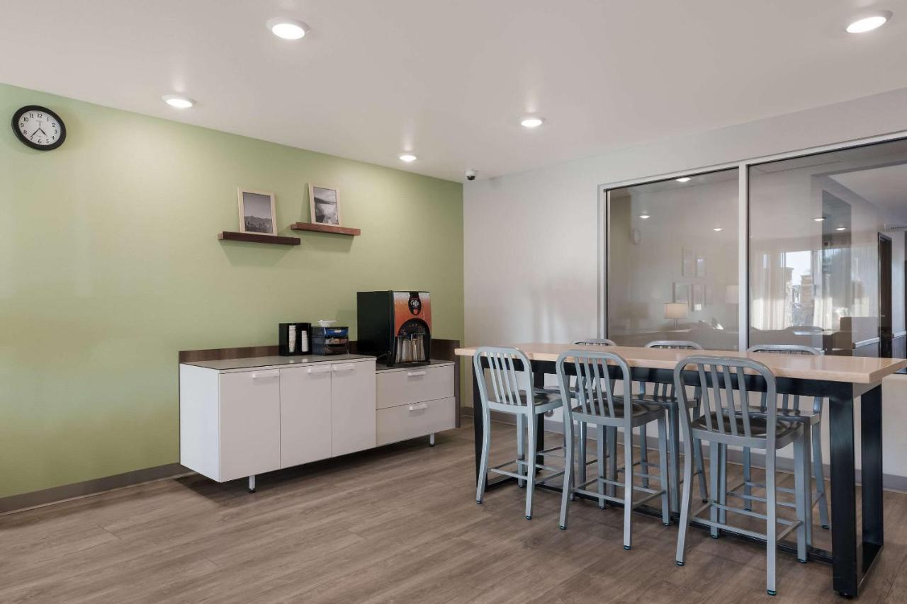 Woodspring Suites Phoenix-Deer Valley Exterior photo