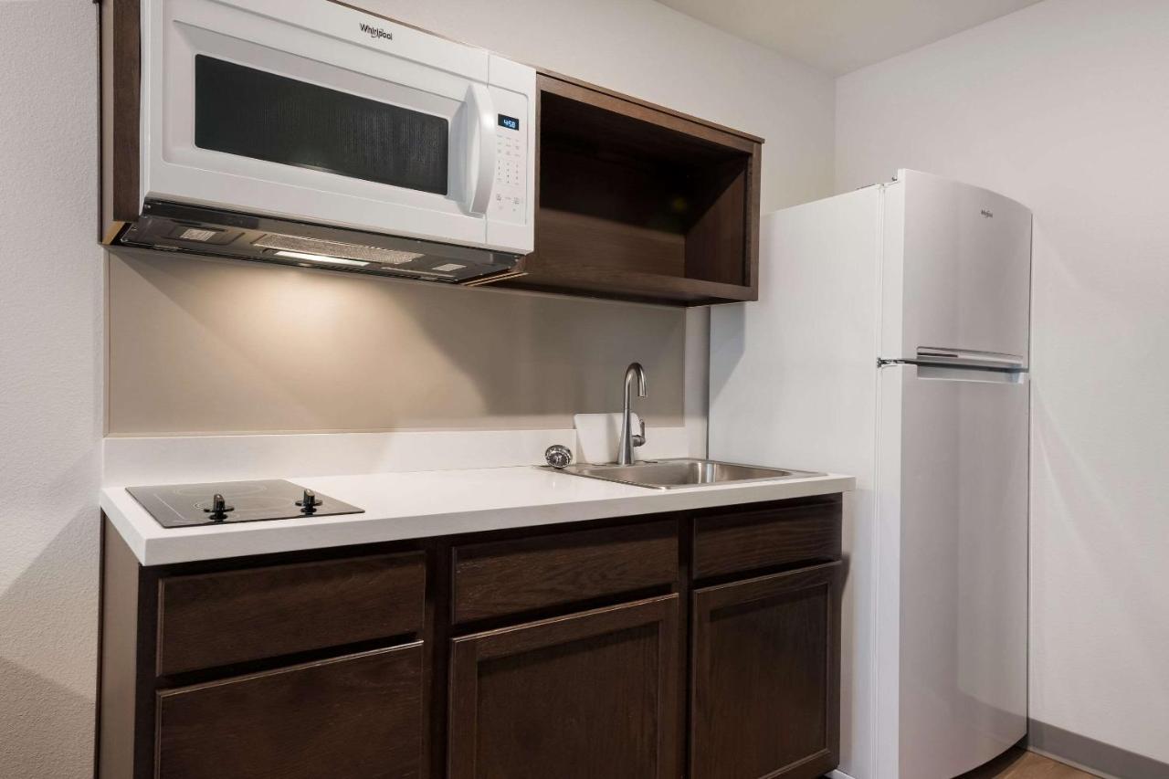 Woodspring Suites Phoenix-Deer Valley Exterior photo
